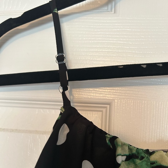 Suzy Shier flower blouse top - Picture 5 of 7